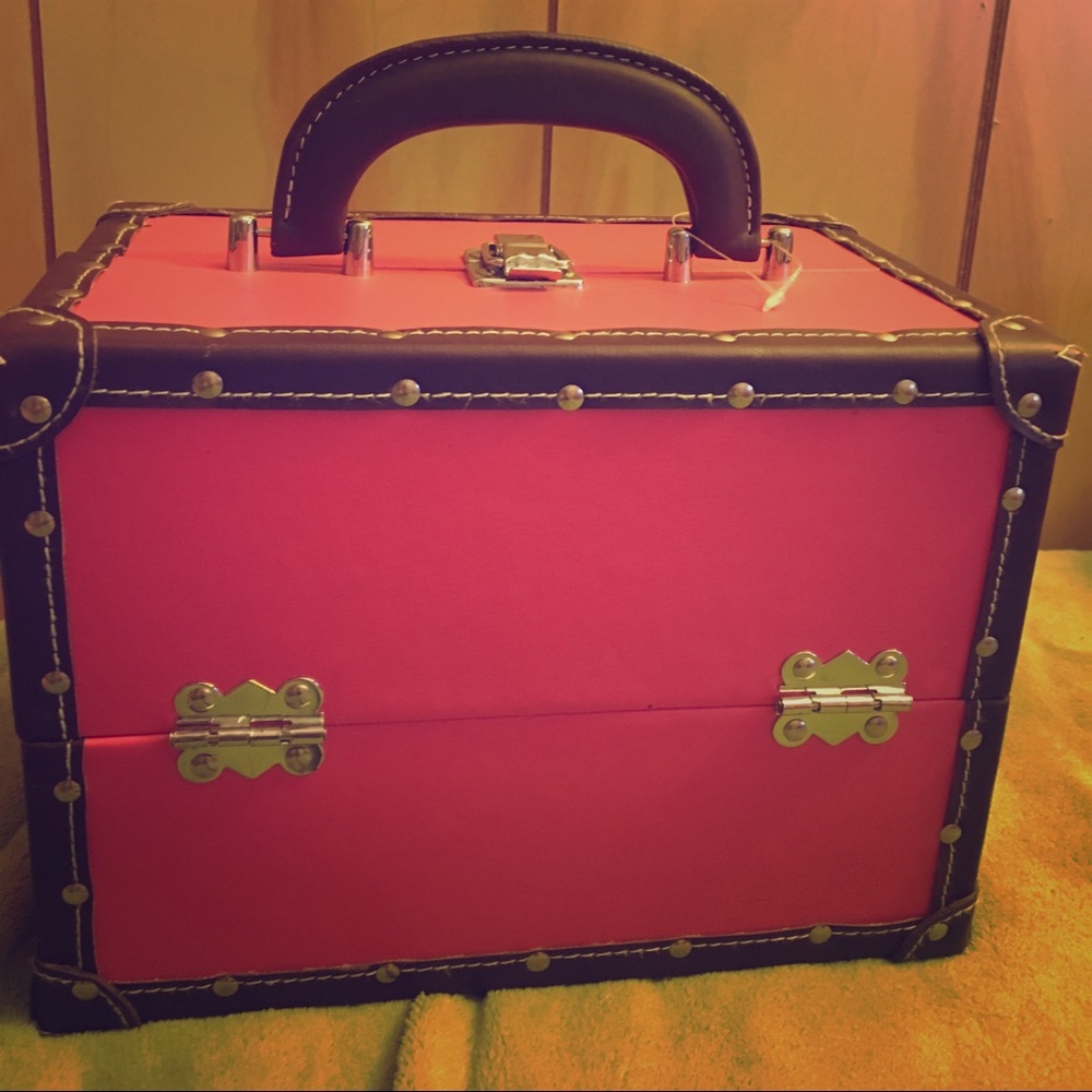 Beauty storage/ organizer/ travel case